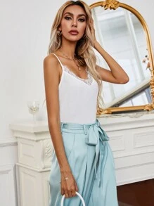 SHEIN Frenchy Contrast Lace Cami Top   Commute Minimalist Office Old Money  Simple Elegant White Summer - White - View 4