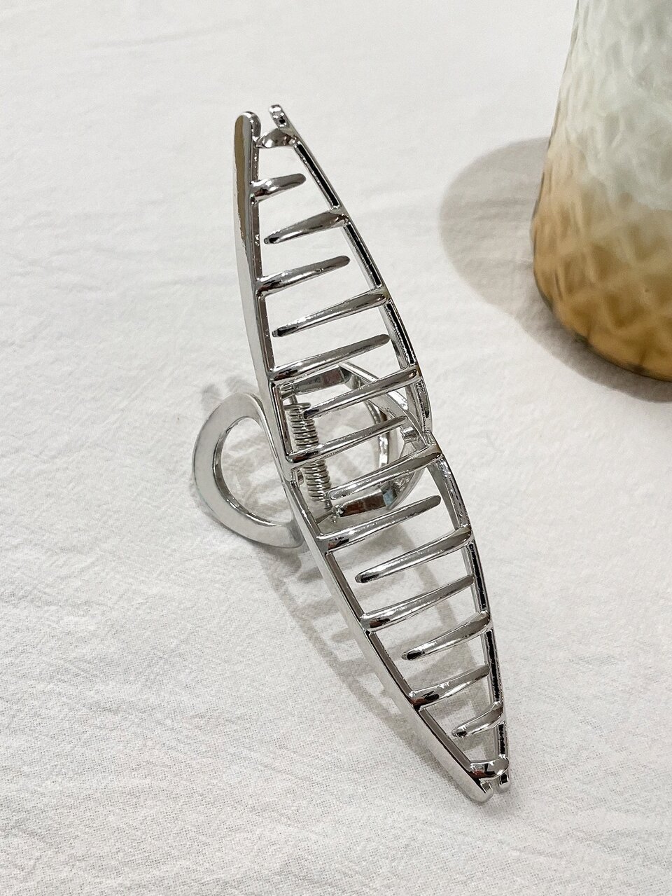 Large Hair Claw Casual