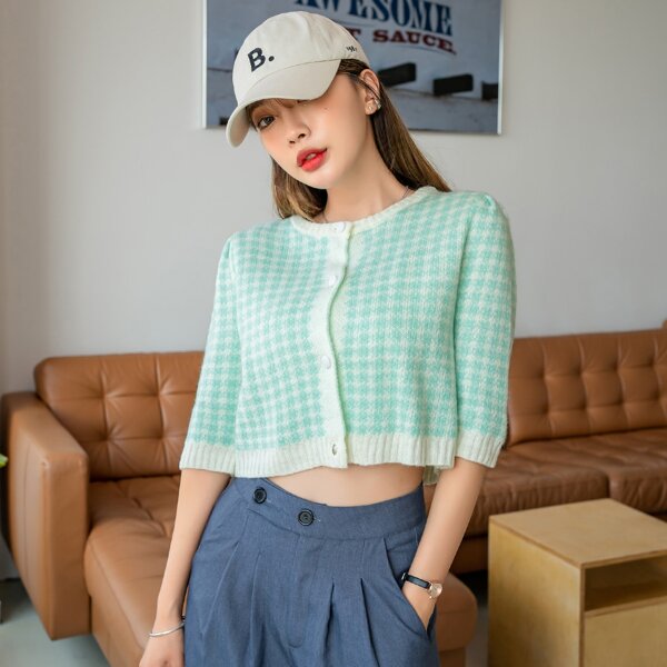 

Plaid Button Front Crop Cardigan, Green