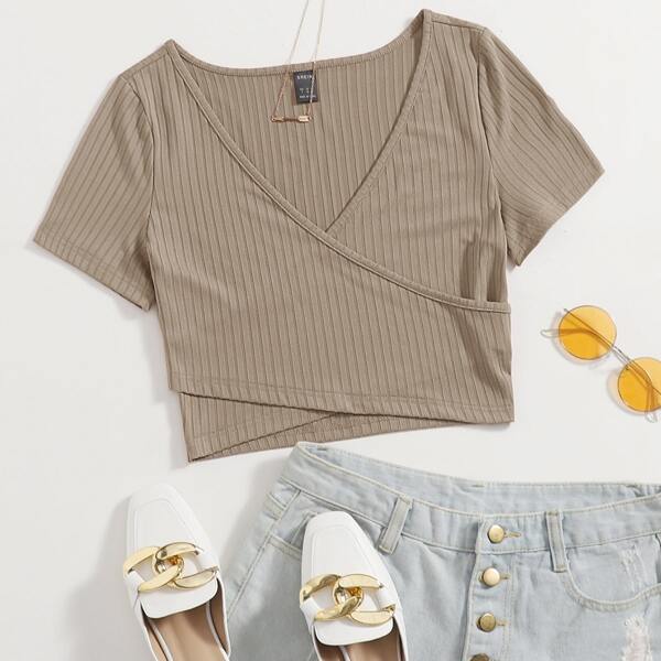 

Solid Plunging Neck Crop Tee, Apricot