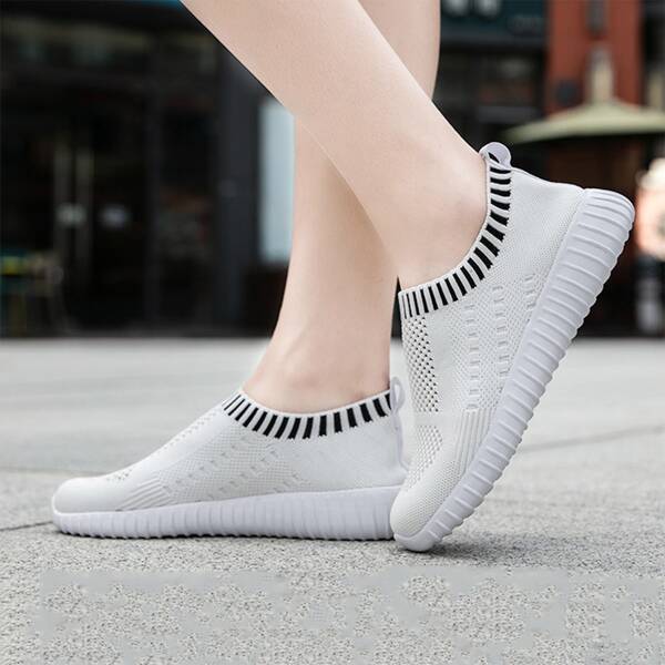

Contrast Binding Slip On Running Shoes, White
