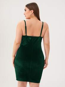 SHEIN Privé Plus Cowl Neck Velvet Bodycon Dress - Dark Green - View 2