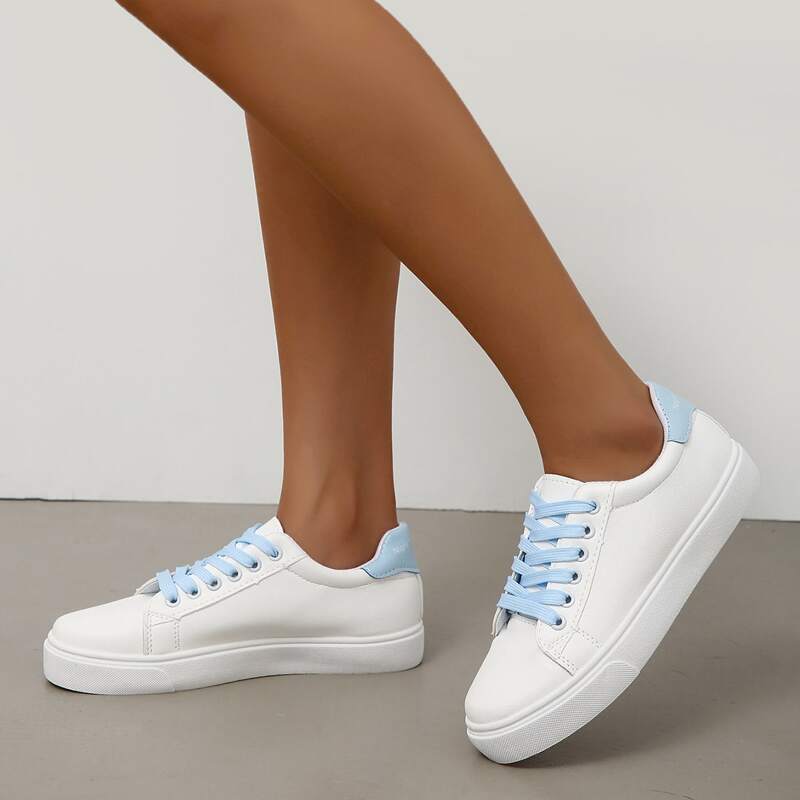 

Two Tone Lace-up Front Skate Shoes, White