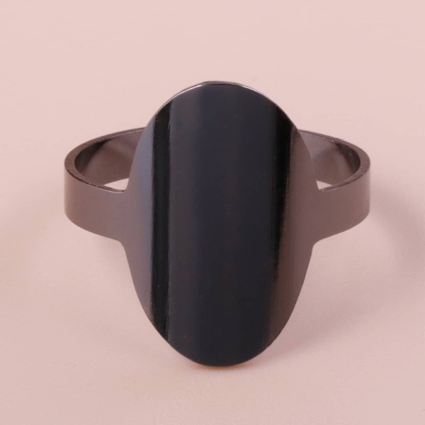 

Geometric Decor Ring, Gun black
