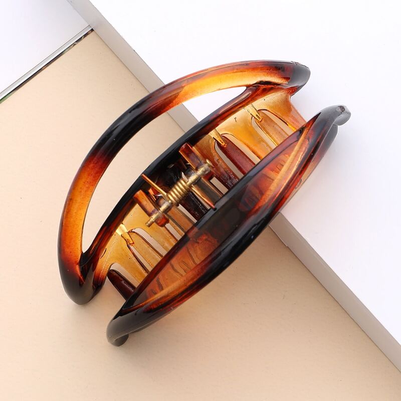 

1pc Minimalist Hair Claw, Multicolor