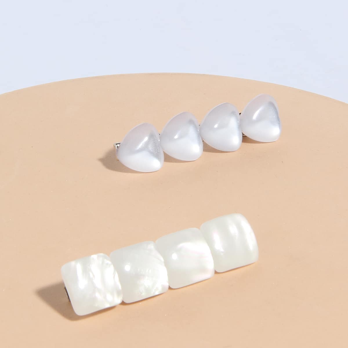 

2pcs Heart Decor Hair Clip, White