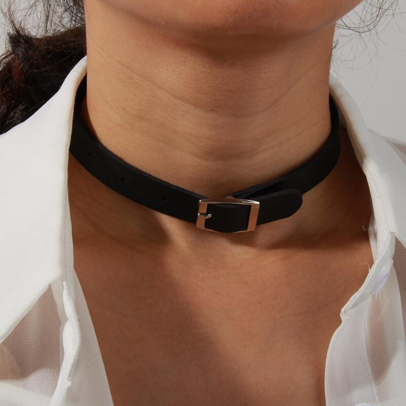

Buckle Decor Choker, Black