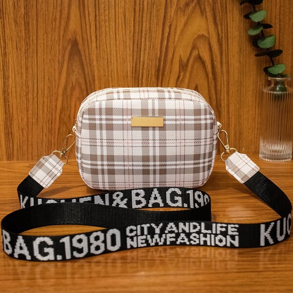 

Plaid Pattern Metal Decor Crossbody Bag, Multicolor