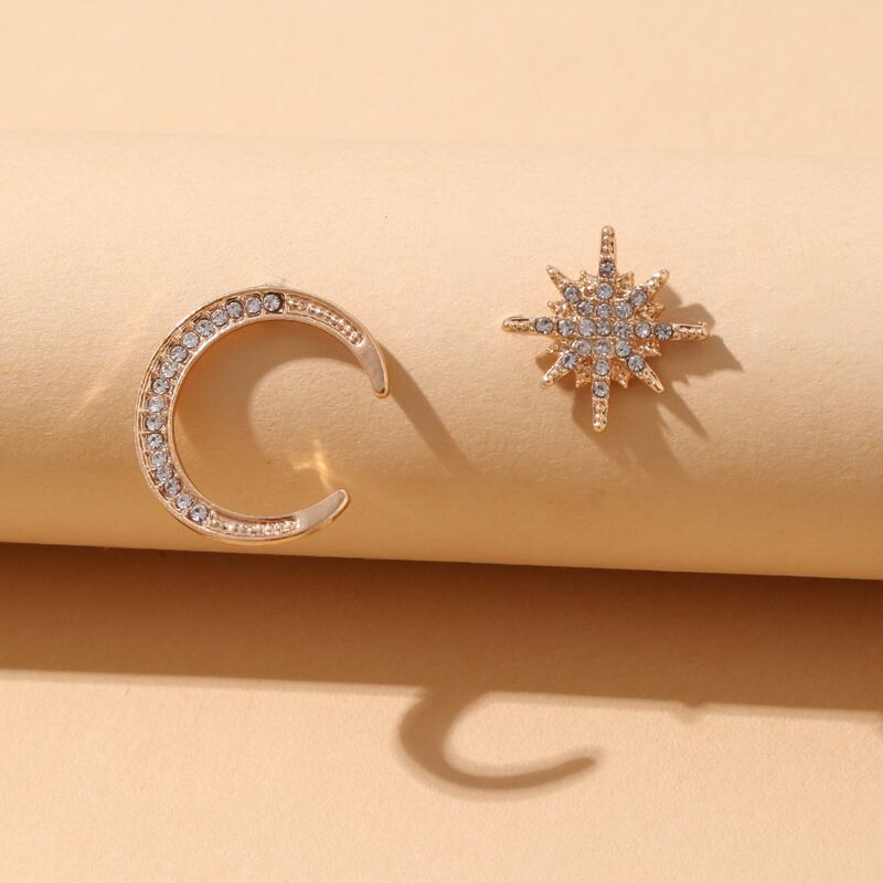 

Moon & Star Design Stud Earrings, Gold