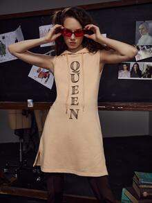 Tiffany Skii 字母刺繡抽繩連帽連衣裙 - 杏色 - 查看 3