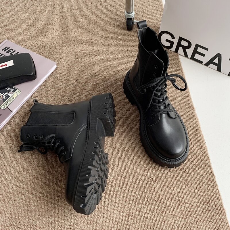 

Minimalist Lace-up Front Combat Boots, Black