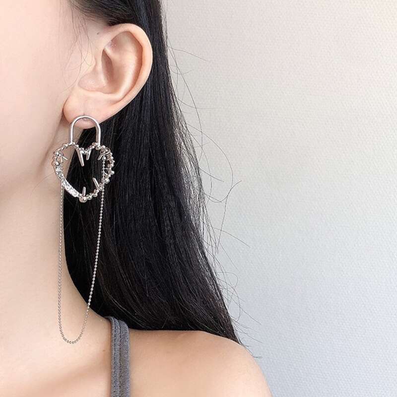 

Heart Decor Earrings, Silver
