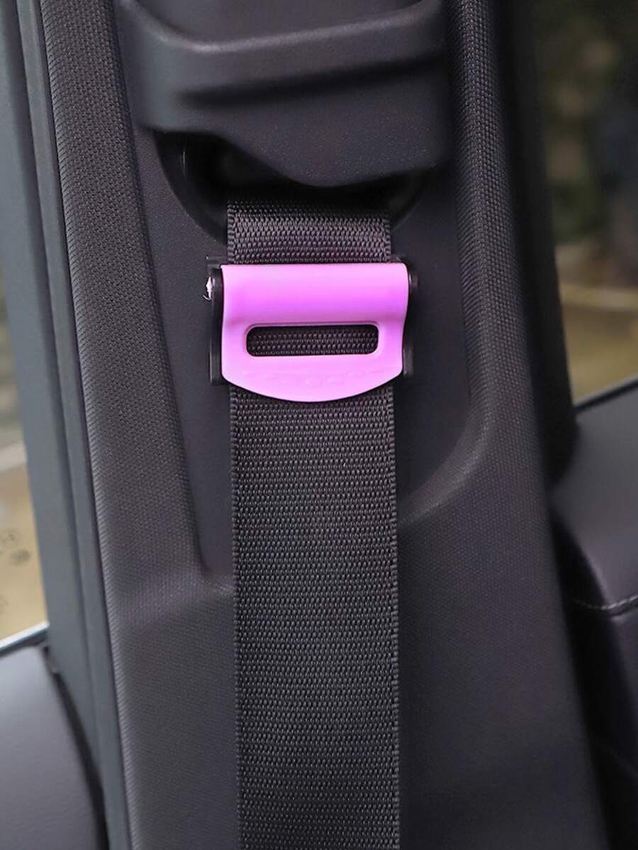 2 kẹp dây an toàn trên ô tô - Màu tím - Xem 1