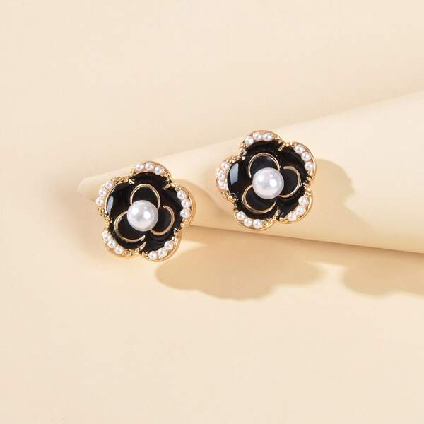 

Flower Decor Stud Earrings, Black