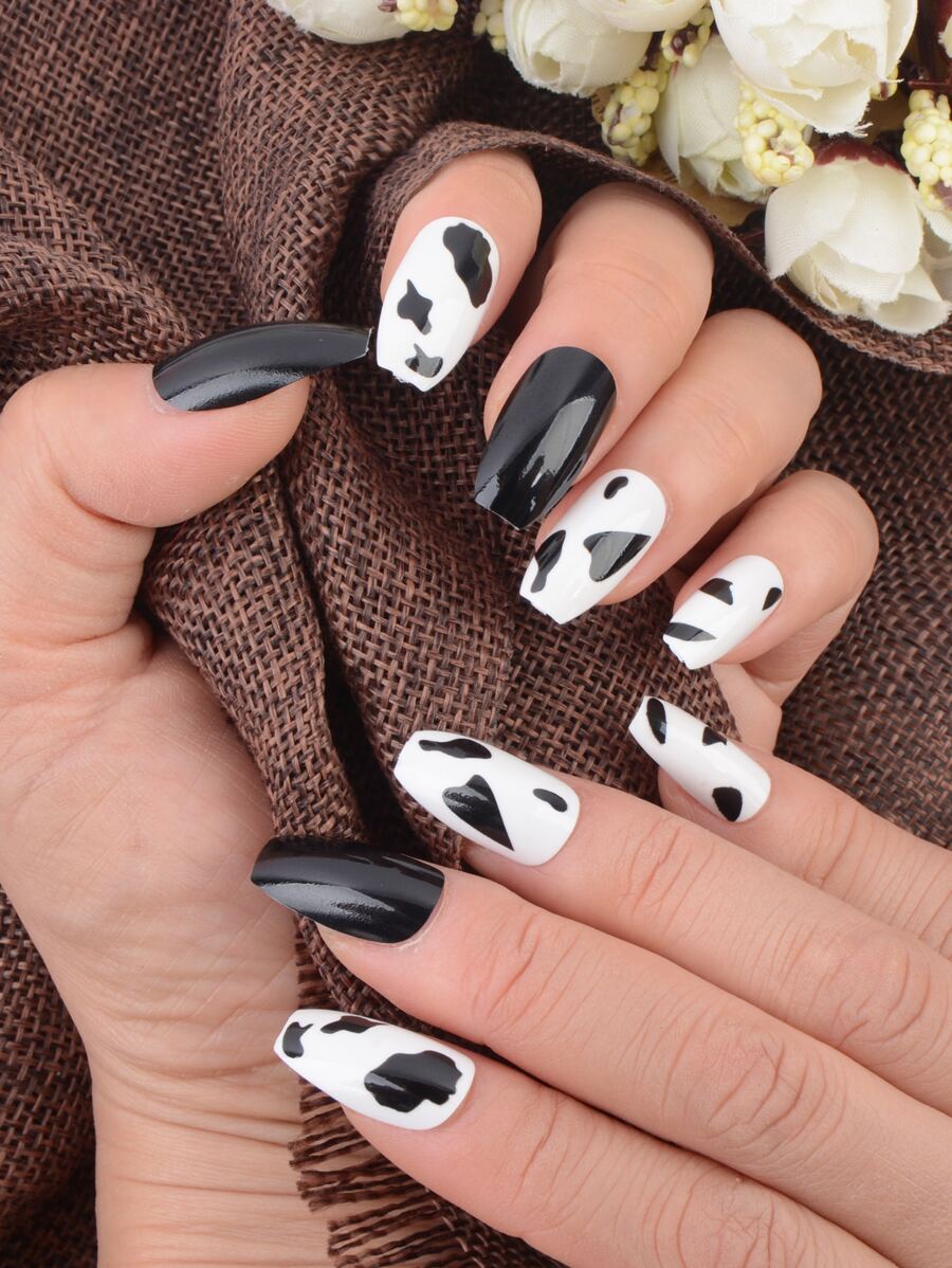 Trở nên quyến rũ hơn với 24 móng tay giả có đốm đen và trắng trong quan tài ngắn & 1 dũa móng tay & 1 băng dính dành cho phụ nữ và trẻ em gái Ấn vào móng tay Đồ dùng làm móng - Đen và trắng - Xem 1