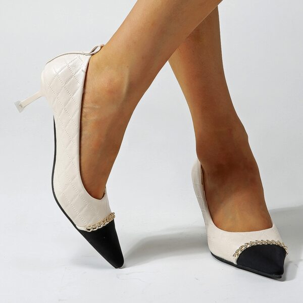 

Quilted Embossed Chain Decor Court Pumps, Black and white