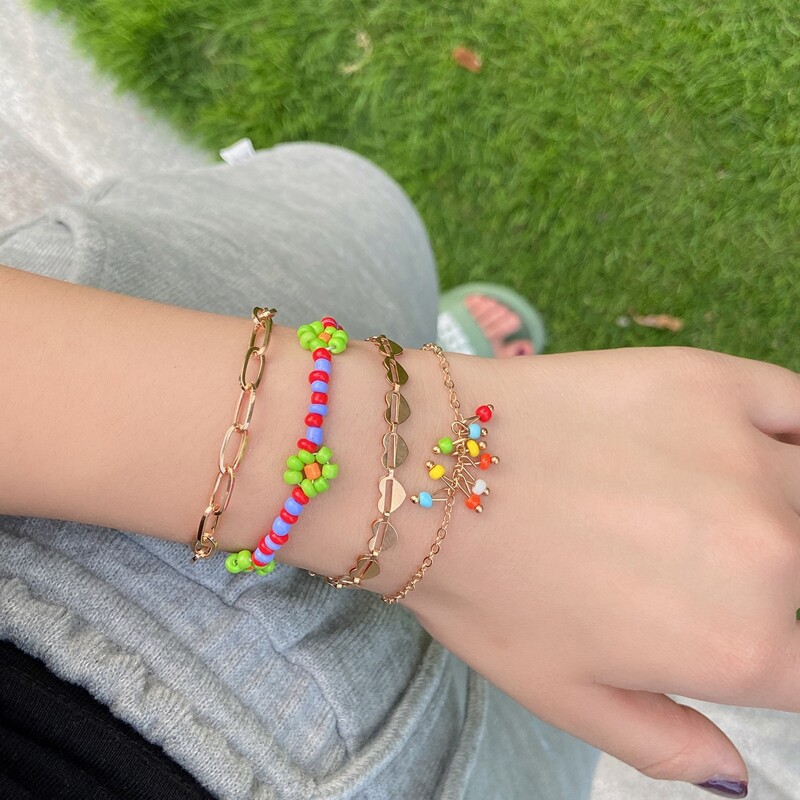 

4pcs Floral Beaded Bracelet, Gold