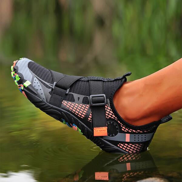 

Men Colorblock Quick-Drying Water Shoes, Black