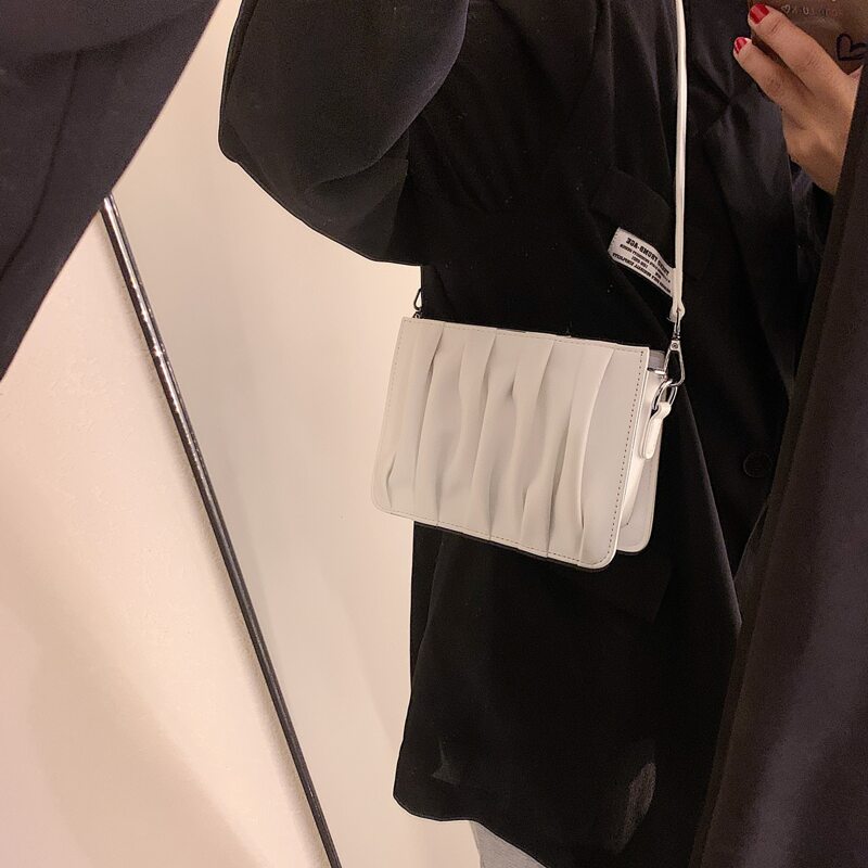 

Ruched Design Crossbody Bag, White