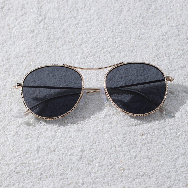 

Metal Frame Sunglasses
