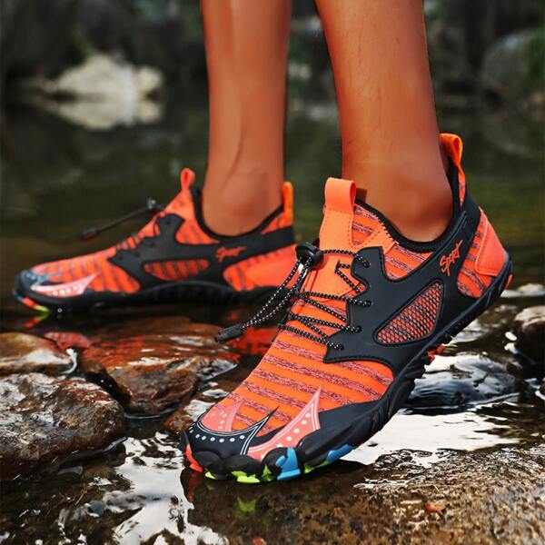 

Men Colorblock Striped Pattern Water Shoes, Orange