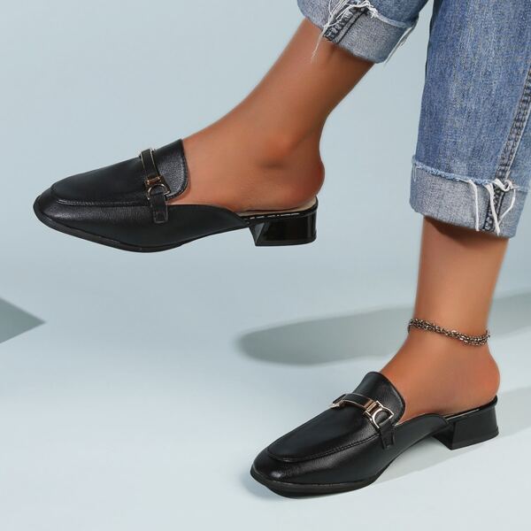 

Minimalist Snaffle Decor Flat Mules, Black