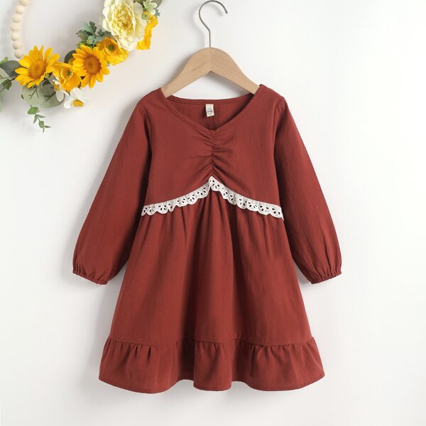 

Toddler Girls Contrast Eyelet Embroidery Trim Ruched Ruffle Hem Dress, Burgundy