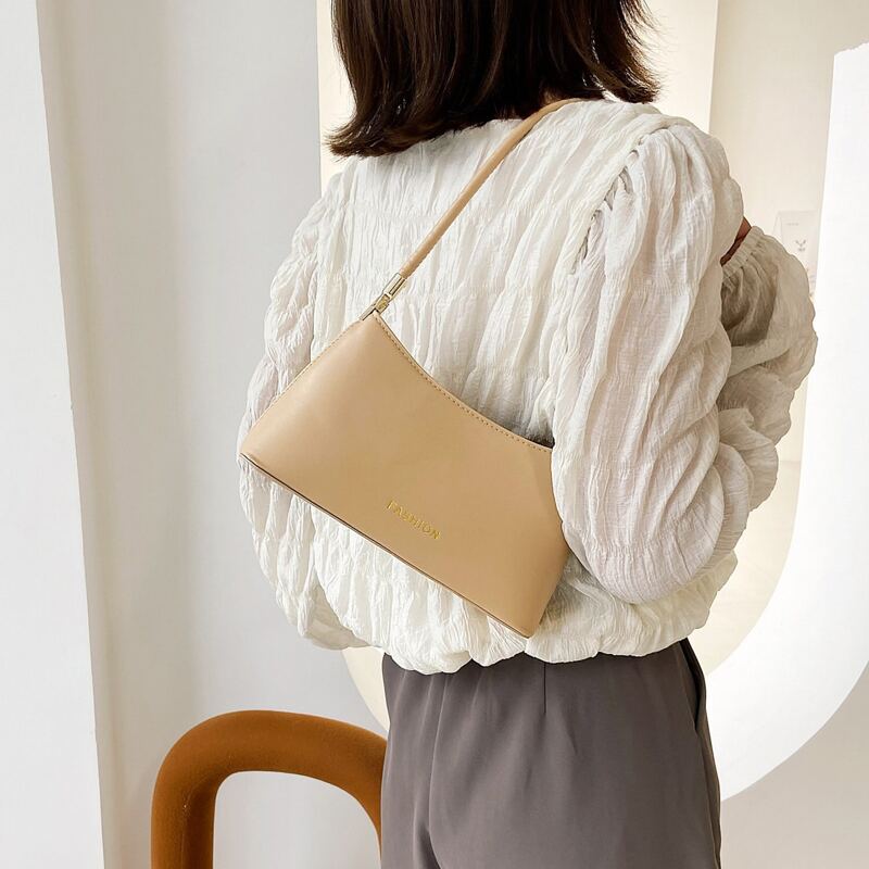 

Minimalist Shoulder Bag, Khaki