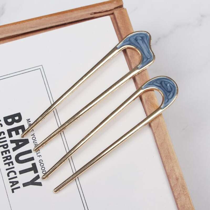 

2pcs Random Graphic Hair Pin, Multicolor