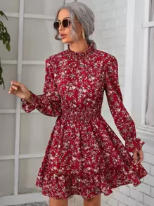 SHEIN Vestido con estampado floral con fruncido cuello de volante de manga con volante bajo con fruncido - Burdeos - Ver 1