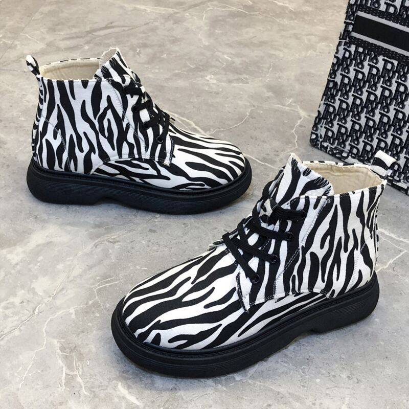

Zebra Striped Lace-up Front Boots, Black and white