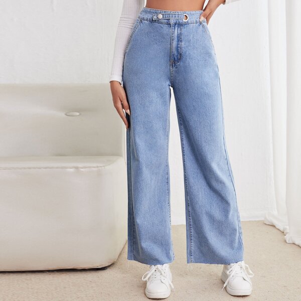 

High Waist Wide Leg Grommet Eyelet Jeans, Light wash