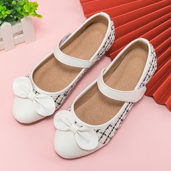 

Girls Pearl Decor Plaid Pattern Flats, Black and white