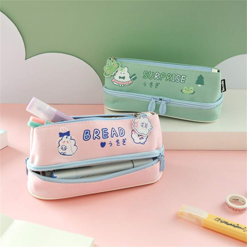 

1pc Cartoon Graphic Random Pencil Bag, Multicolor