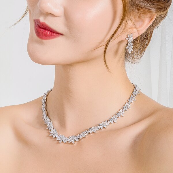

18K Gold Plated Zircon Flower Decor Necklace & Earrings, Silver