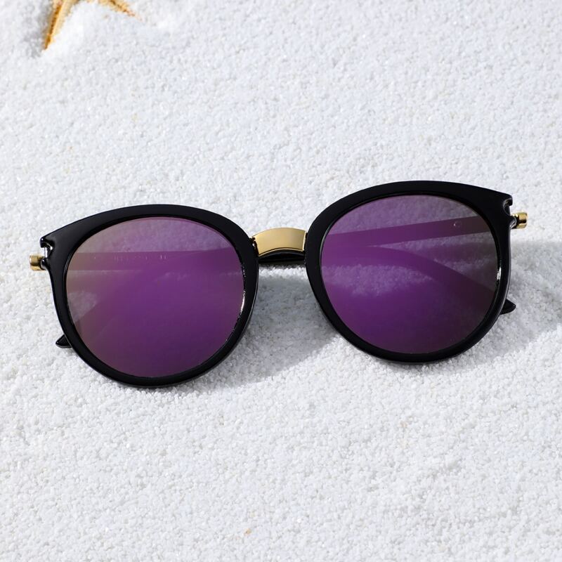 

Round Frame Sunglasses