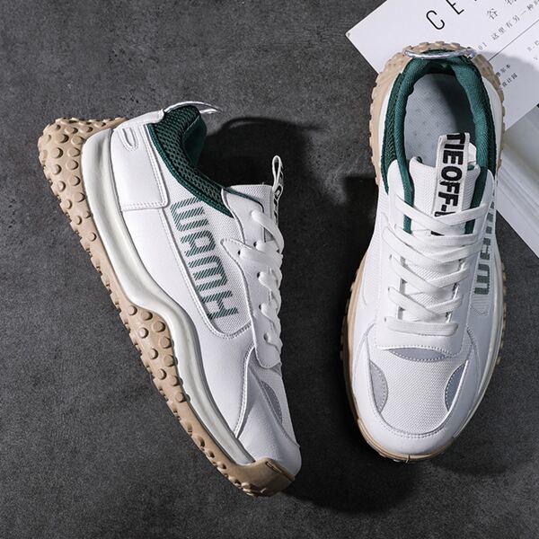 

Men Letter Graphic Lace-up Front Sneakers, White