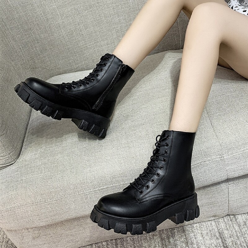 

Minimalist Lace-up Front Boots, Black