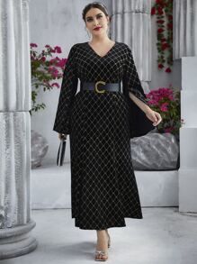 Modelyn 大碼菱形印花開叉袖絲絨附腰帶洋裝 - 黑色 - 查看 4