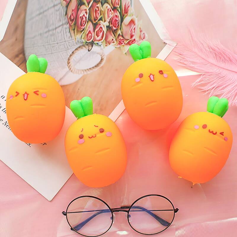 

1pc Carrot Shaped Random Color Squeeze Toy, Multicolor