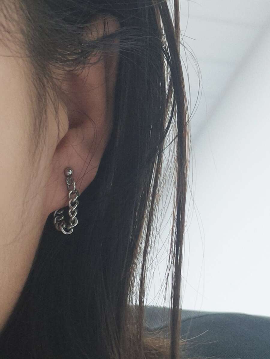 Chain Design Earrings - Silver - View 1
