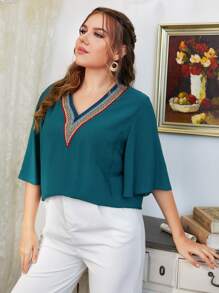 SHEIN LUNE 大碼蝴蝶袖V領襯衫 - 綠色 - 查看 4