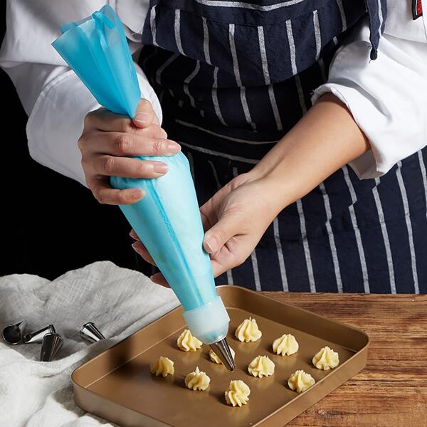 

8pcs Pastry Bag & Nozzle Set, Blue