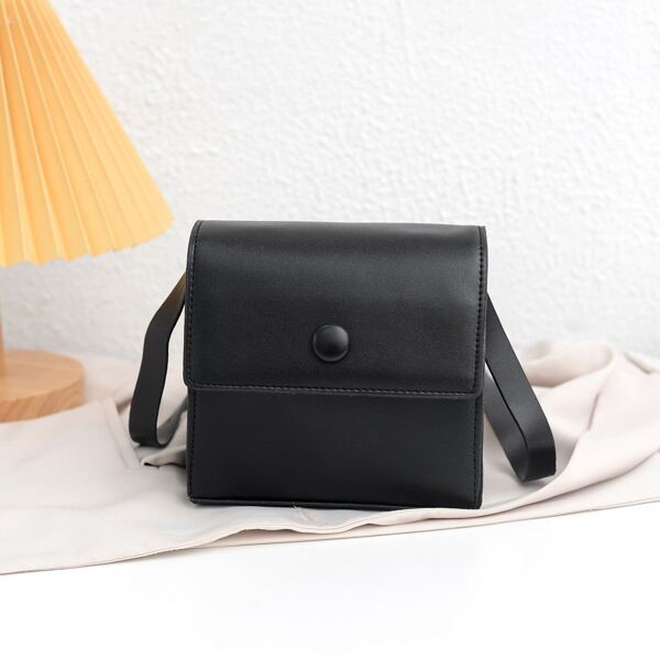 

Minimalist Flap Crossbody Bag, Black