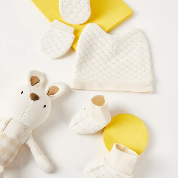 

Baby Beanie & Gloves & Socks, Apricot