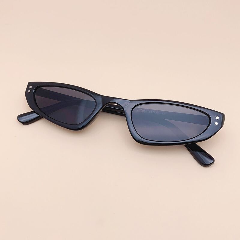 

Studded Decor Frame Sunglasses