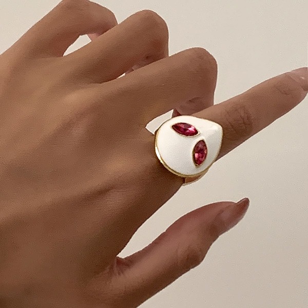 

Rhinestone Alien Decor Ring, White