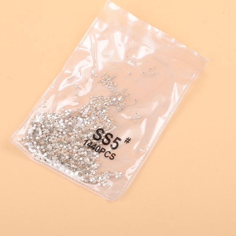

1pack Rhinestone Nail Art Decoration, White