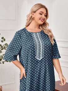 Mulvari Plus Polka Dot Contrast Lace Detail Split Hem Top - Dusty Blue - View 4