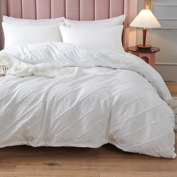 

Pleat Pintuck Duvet Cover Without Filler, White